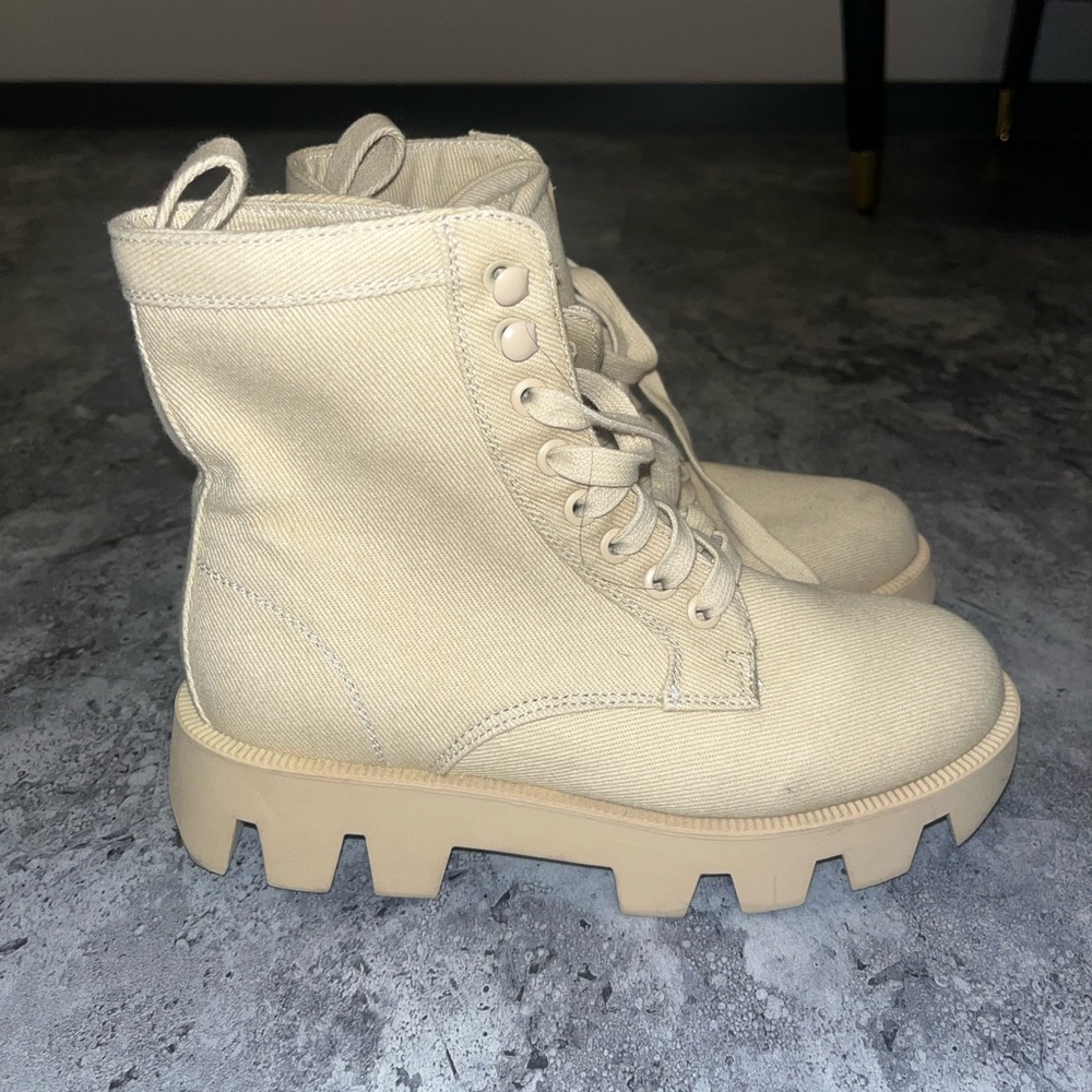 Nude lace up boots, barely worn!